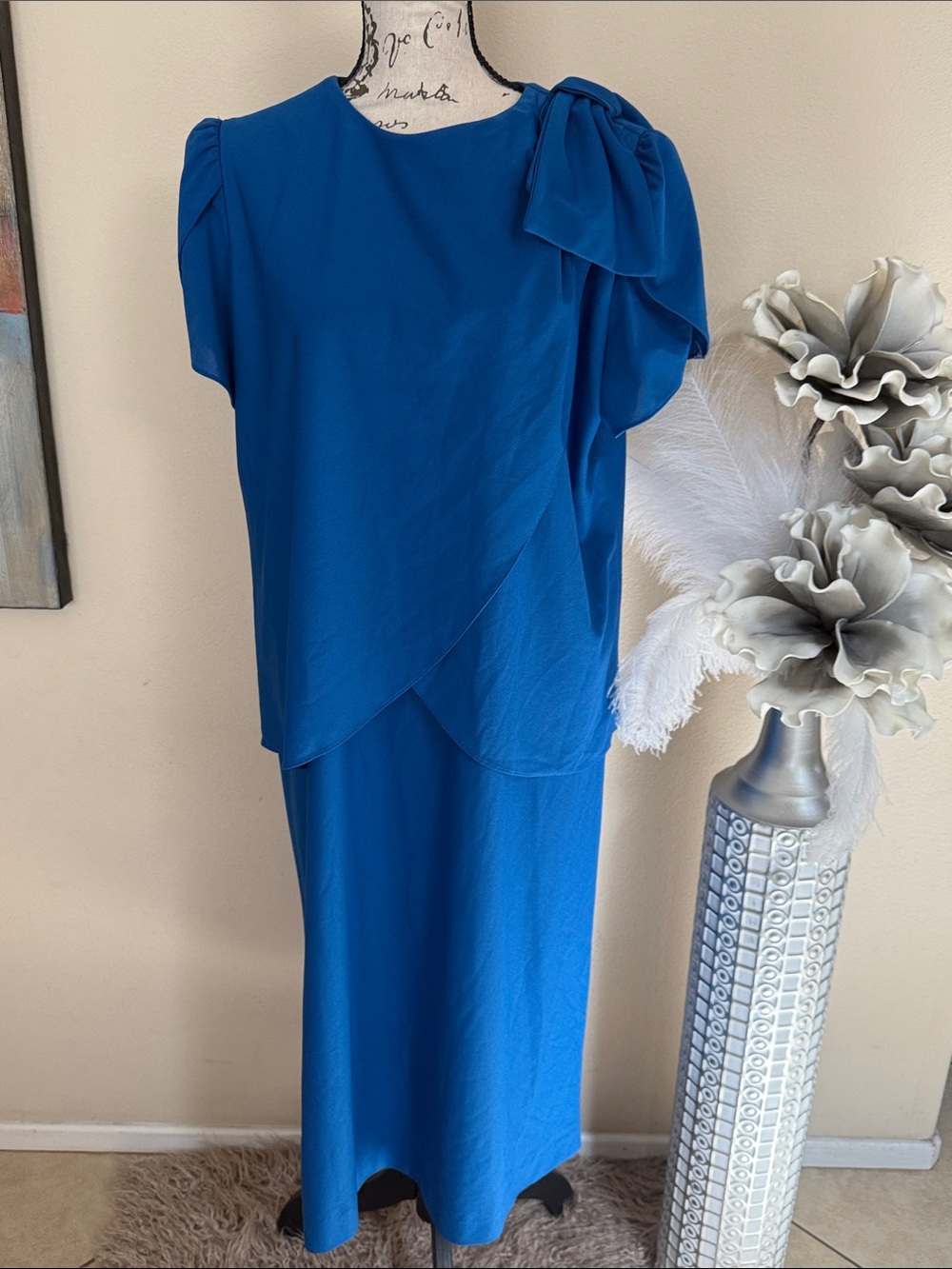 Elegant Royal Blue Women's Dress with Shoulder Bow